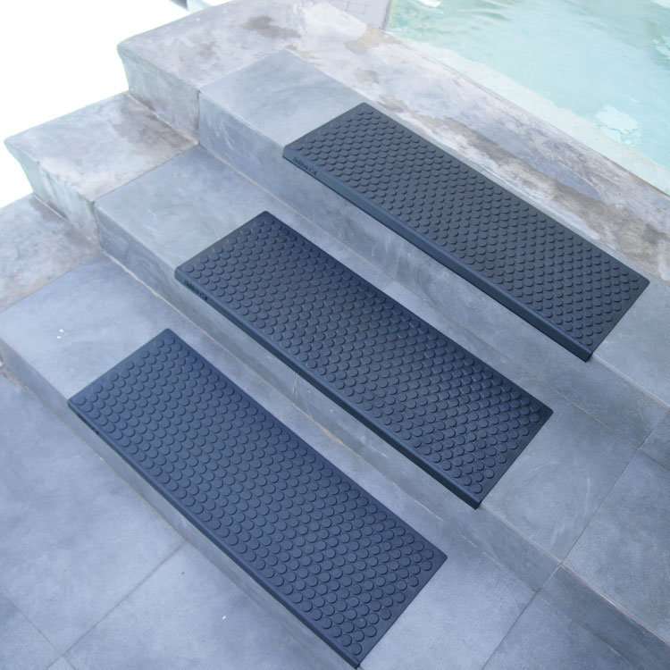 Rubber Cal Inc Quot Coin Grip Quot 29 75 Quot Step Non Slip Rubber